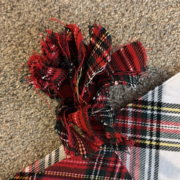 Holiday table Runner - mud pie - Picture 7 of 7